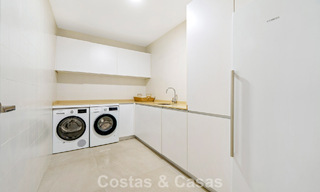 Modernistische luxevilla te koop in een exclusieve, afgeschermde woonwijk op de Golden Mile van Marbella 787629 