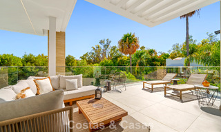 Modernistische luxevilla te koop in een exclusieve, afgeschermde woonwijk op de Golden Mile van Marbella 787648 