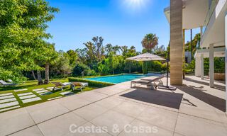 Modernistische luxevilla te koop in een exclusieve, afgeschermde woonwijk op de Golden Mile van Marbella 787652 