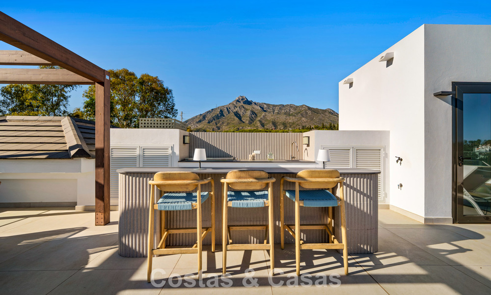 Modernistische luxevilla te koop in een exclusieve, afgeschermde woonwijk op de Golden Mile van Marbella 787671