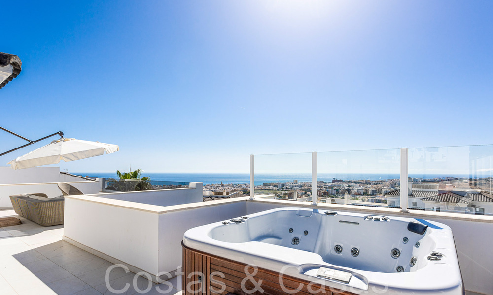 Instapklaar, ruim penthouse met panoramisch zeezicht te koop in de heuvels van Estepona, dichtbij het centrum 67531