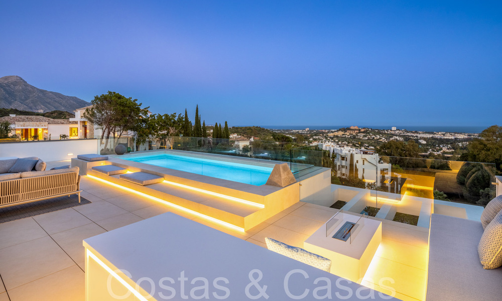 Instapklare, moderne luxevilla met onbelemmerd zeezicht te koop, gelegen in La Quinta, Marbella - Benahavis 67779