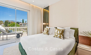 Verfijnd gerenoveerd appartement te koop in Las Dunas Park, een exclusief strandresort tussen Marbella en Estepona 774370 