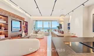 Verfijnd gerenoveerd appartement te koop in Las Dunas Park, een exclusief strandresort tussen Marbella en Estepona 774373 