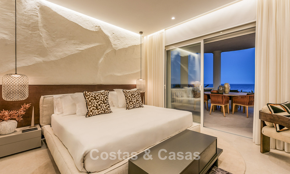 Verfijnd gerenoveerd appartement te koop in Las Dunas Park, een exclusief strandresort tussen Marbella en Estepona 774391