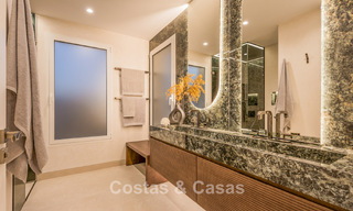 Verfijnd gerenoveerd appartement te koop in Las Dunas Park, een exclusief strandresort tussen Marbella en Estepona 774403 