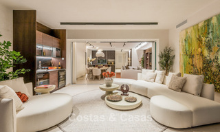 Verfijnd gerenoveerd appartement te koop in Las Dunas Park, een exclusief strandresort tussen Marbella en Estepona 774406 