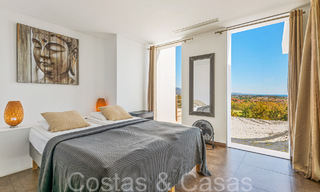 Instapklare, high-end designervilla te koop, frontlinie golf met zeezicht in Benahavis - Marbella 68443 