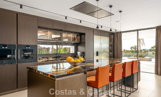 Ruime, modernistische luxevilla te koop met uitzicht op de golfbaan in Benahavis - Marbella 792495 