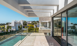 Ruime, modernistische luxevilla te koop met uitzicht op de golfbaan in Benahavis - Marbella 792518 