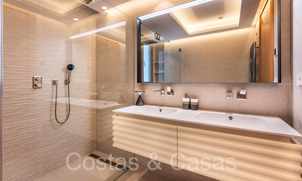 Instapklaar, prestigieus appartement met panoramisch zeezicht te koop in Marbella - Benahavis 68575
