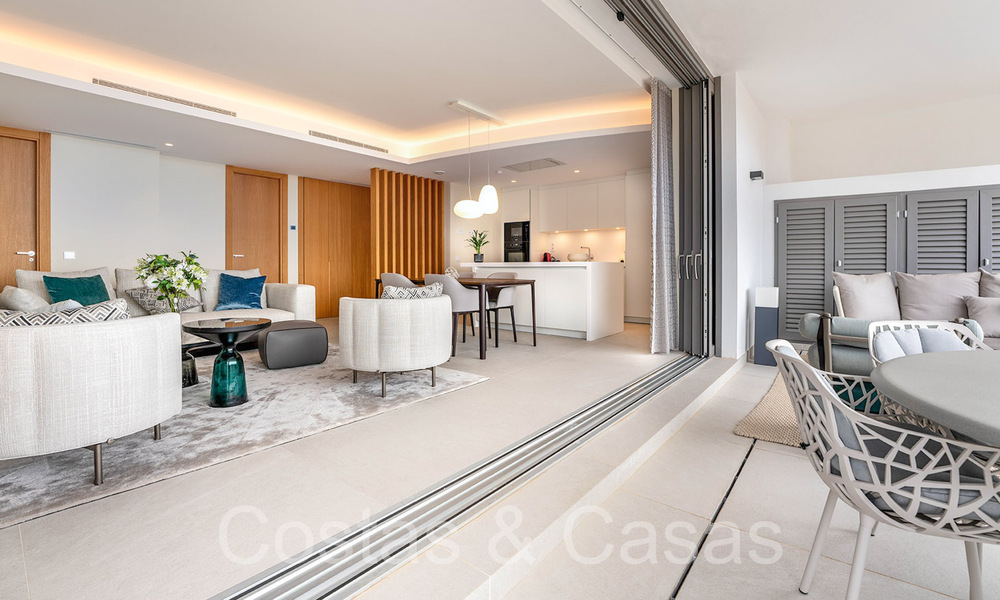 Instapklaar, prestigieus appartement met panoramisch zeezicht te koop in Marbella - Benahavis 68581