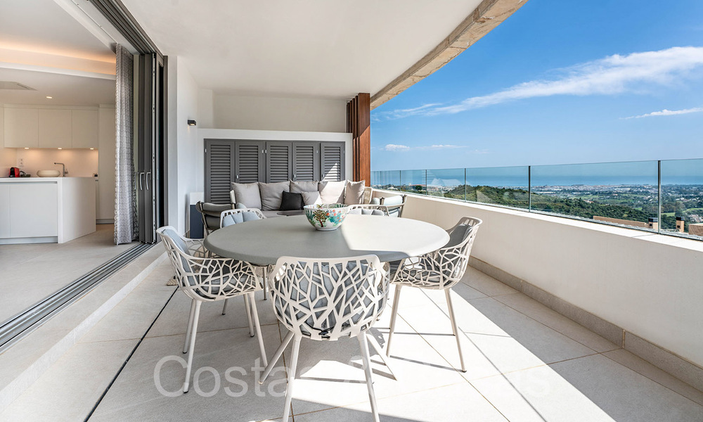 Instapklaar, prestigieus appartement met panoramisch zeezicht te koop in Marbella - Benahavis 68599