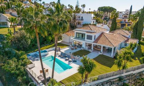 Eigentijds gerenoveerde luxevilla te koop, eerstelijns golf in Nueva Andalucia, Marbella 68222