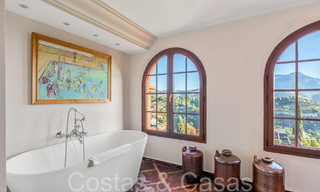 Majestueuze, Andalusische luxevilla te koop omgeven door natuur in El Madroñal, Benahavis - Marbella 68507 
