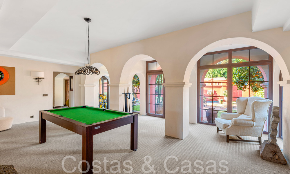 Majestueuze, Andalusische luxevilla te koop omgeven door natuur in El Madroñal, Benahavis - Marbella 68511