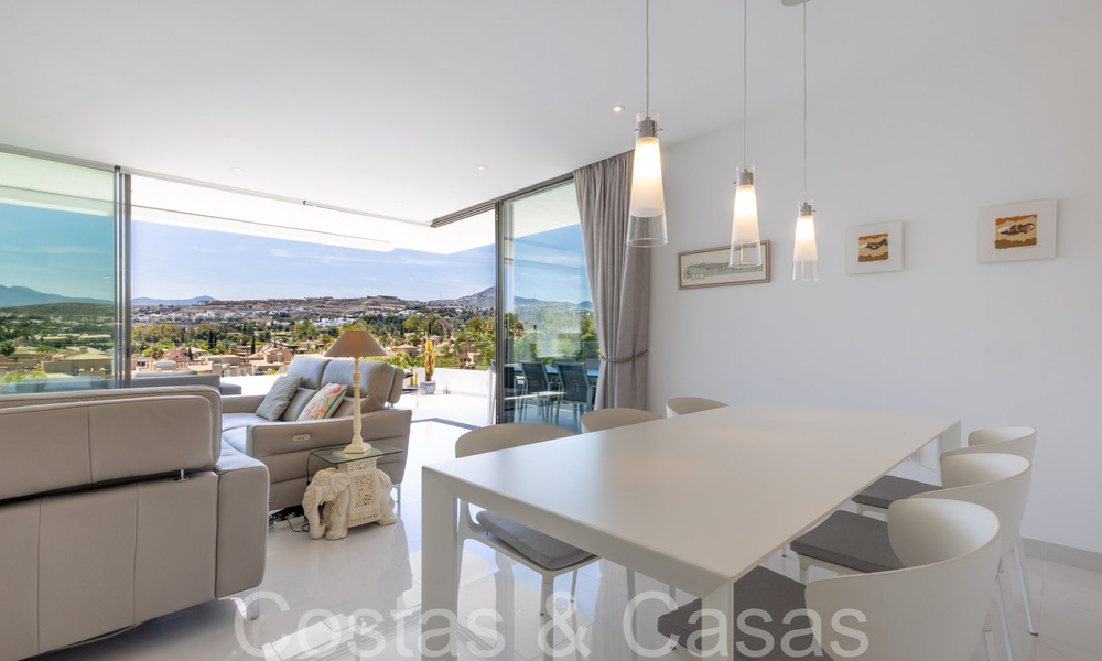 Instapklaar, modern, design appartement te koop nabij de golfbaan in de gouden driehoek van Marbella - Benahavis - Estepona 68805