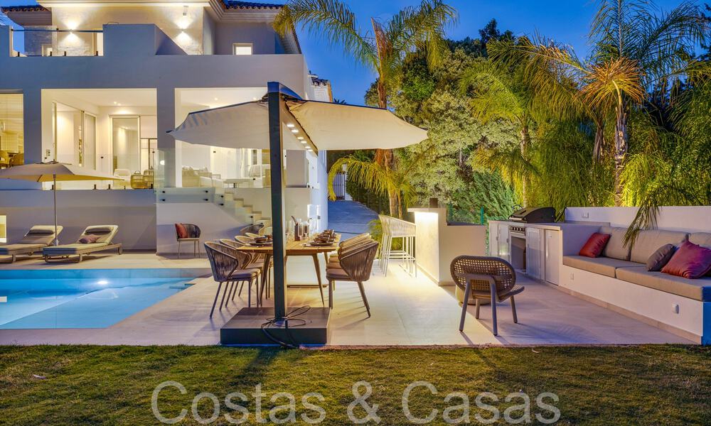 Prachtige gerenoveerde villa in eigentijdse mediterrane stijl te koop, grenzend aan de golfbaan in Benahavis - Marbella 69138