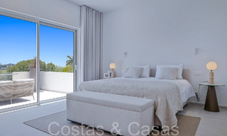 Prachtige gerenoveerde villa in eigentijdse mediterrane stijl te koop, grenzend aan de golfbaan in Benahavis - Marbella 69164 