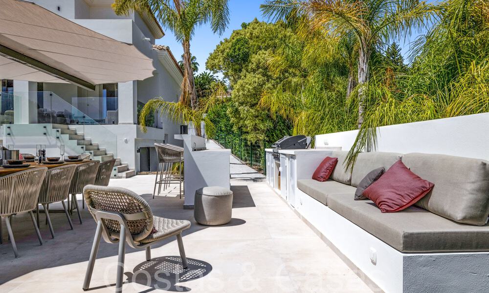 Prachtige gerenoveerde villa in eigentijdse mediterrane stijl te koop, grenzend aan de golfbaan in Benahavis - Marbella 69219