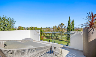 Prachtige gerenoveerde villa in eigentijdse mediterrane stijl te koop, grenzend aan de golfbaan in Benahavis - Marbella 69241 