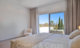 Prachtige gerenoveerde villa in eigentijdse mediterrane stijl te koop, grenzend aan de golfbaan in Benahavis - Marbella 69245 