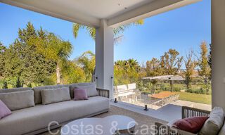 Prachtige gerenoveerde villa in eigentijdse mediterrane stijl te koop, grenzend aan de golfbaan in Benahavis - Marbella 69248 