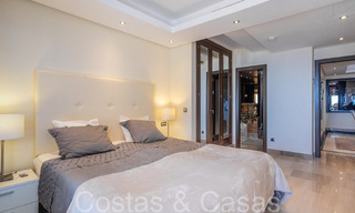 Penthouse te koop in een eerstelijnsstrand complex op de New Golden Mile tussen Marbella en Estepona 69335 