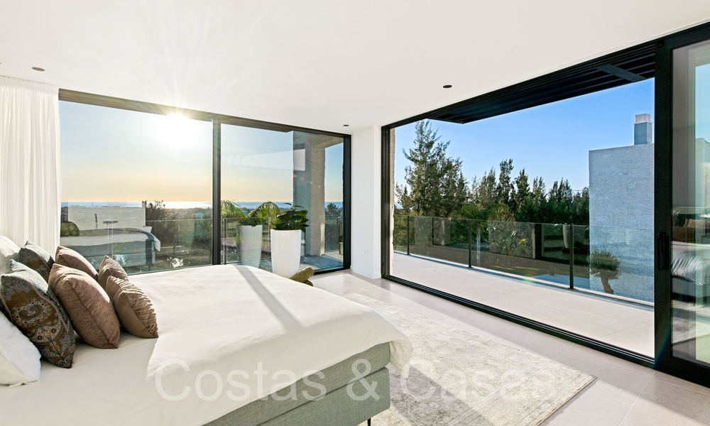Superieure luxevilla te koop, frontlijn golf met panoramisch berg-, golf en zeezicht in Benahavis - Marbella 69310