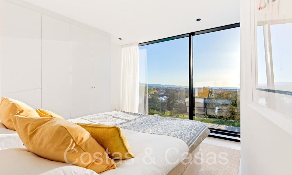 Superieure luxevilla te koop, frontlijn golf met panoramisch berg-, golf en zeezicht in Benahavis - Marbella 69313