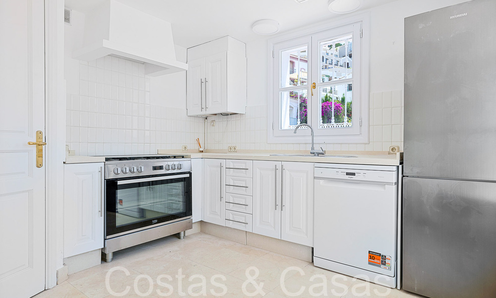 Charmant rijhuis te koop in een gated urbanisatie in de heuvels van Marbella - Benahavis 69482