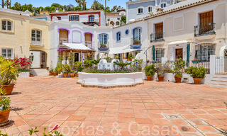 Charmant rijhuis te koop in een gated urbanisatie in de heuvels van Marbella - Benahavis 69490 