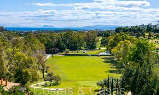Instapklaar luxe penthouse met magnifiek uitzicht op de golfbaan en de Middellandse Zee te koop in Benahavis - Marbella 69604 
