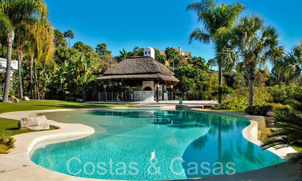 Klassieke Mediterrane villa met adembenemend zeezicht te koop, in het exclusieve La Zagaleta resort in Benahavis - Marbella 69741