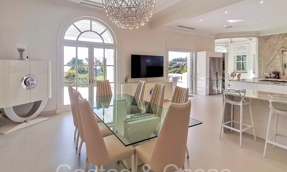 Klassieke Mediterrane villa met adembenemend zeezicht te koop, in het exclusieve La Zagaleta resort in Benahavis - Marbella 69744