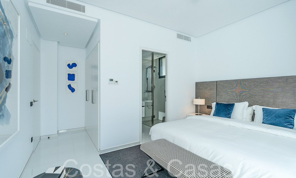 Instapklare luxevilla met panoramische vergezichten te koop in een gated community van Benahavis - Marbella 70075