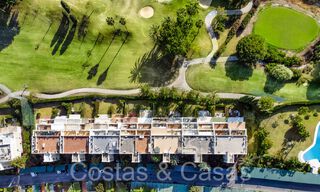 Luxueus gerenoveerd appartement met golf- en zeezicht te koop, grenzend aan een vooraanstaande golfbaan in La Quinta, Benahavis - Marbella 69949 