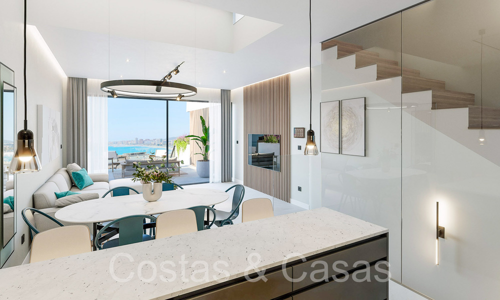 Opportuniteit! Moderne innovatieve rijhuizen met privétuin en zeezicht te koop in Fuengirola, Costa del Sol 70170