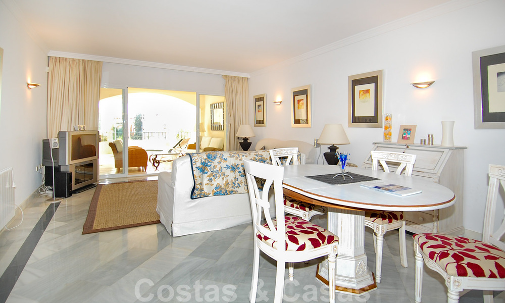 Luxe appartementen te koop aan of vlak bij het strand in Elviria, Marbella oost 31037