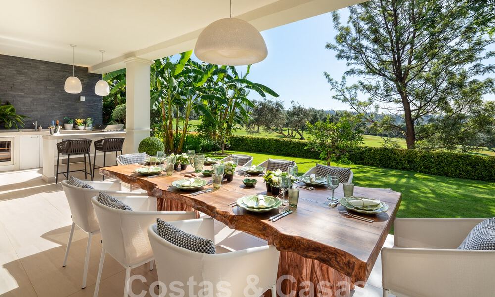 Huizen te koop in een beveiligde urbanisatie, omgeven door de Aloha golfbaan in Nueva Andalucia, Marbella 805082