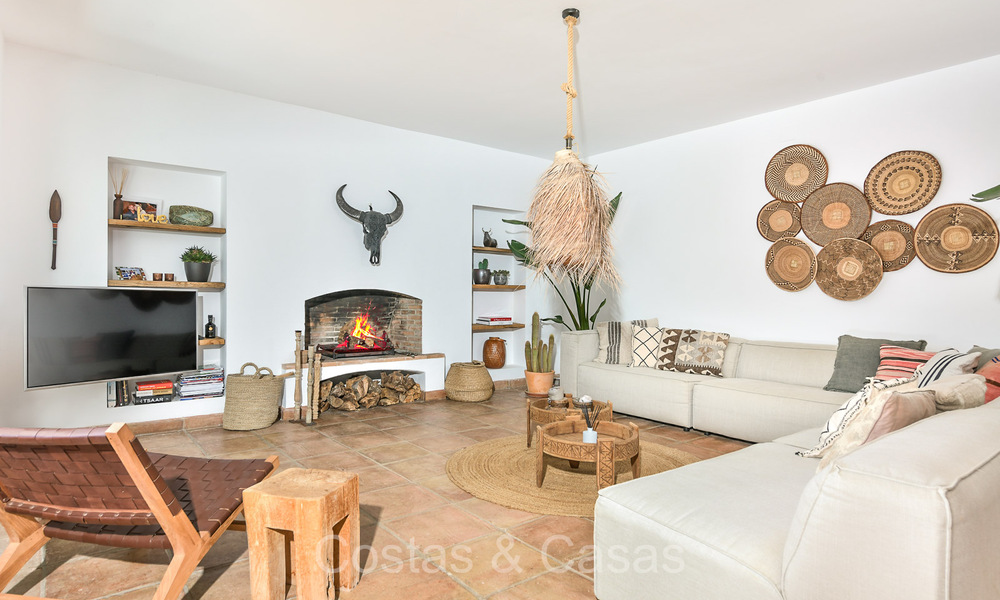 Charmante gelijkvloerse luxevilla te koop in een prestigieuze wijk, in Oost Marbella 73009