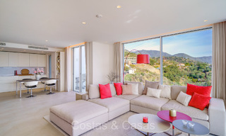 Instapklaar, contemporain appartement met zeezicht te koop in een gated community gelegen in de heuvels van Marbella 73469 