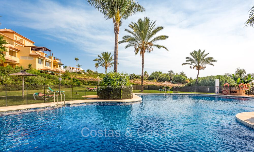 3-slaapkamer appartement te koop op loopafstand van Puerto Banus en het strand in Nueva Andalucia, Marbella 73700