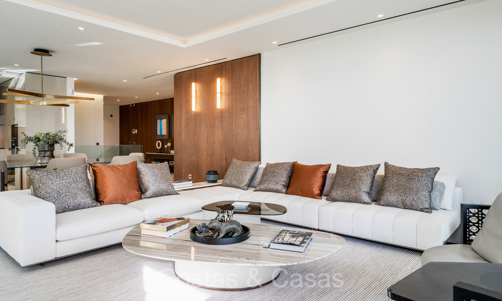 Instapklaar, prestigieus duplex appartement te koop in een chique resort-stijl complex o/d Golden Mile van Marbella 73855