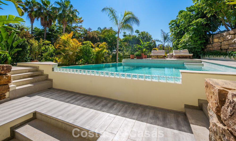 Instapklare, luxevilla te koop op loopafstand van een prachtig golfclubhuis op de New Golden Mile tussen Marbella - Estepona 805991