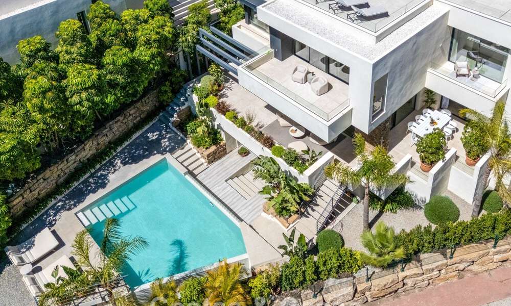 Instapklare, luxevilla te koop op loopafstand van een prachtig golfclubhuis op de New Golden Mile tussen Marbella - Estepona 805998
