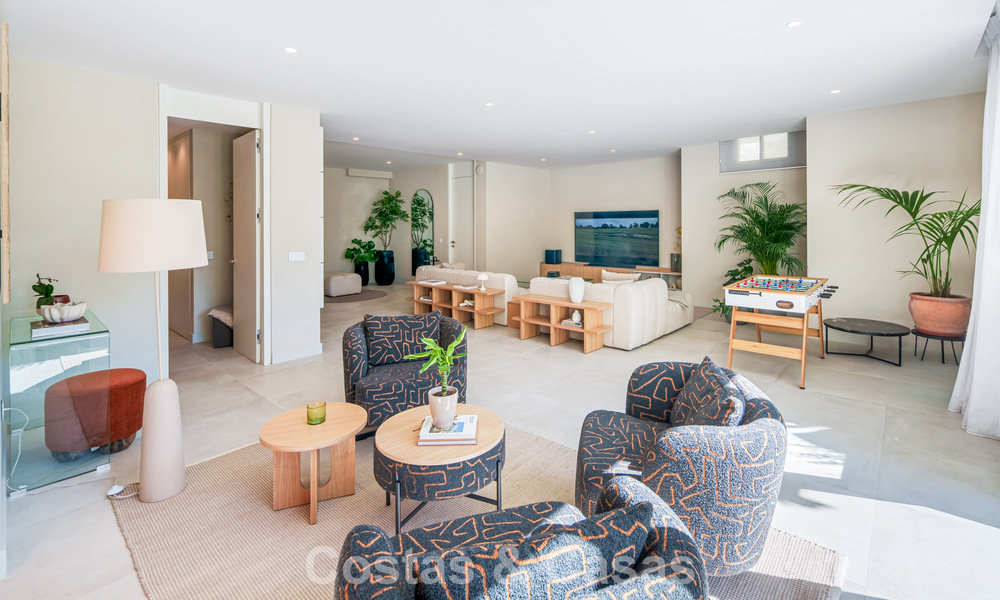 Instapklare, luxevilla te koop op loopafstand van een prachtig golfclubhuis op de New Golden Mile tussen Marbella - Estepona 806001