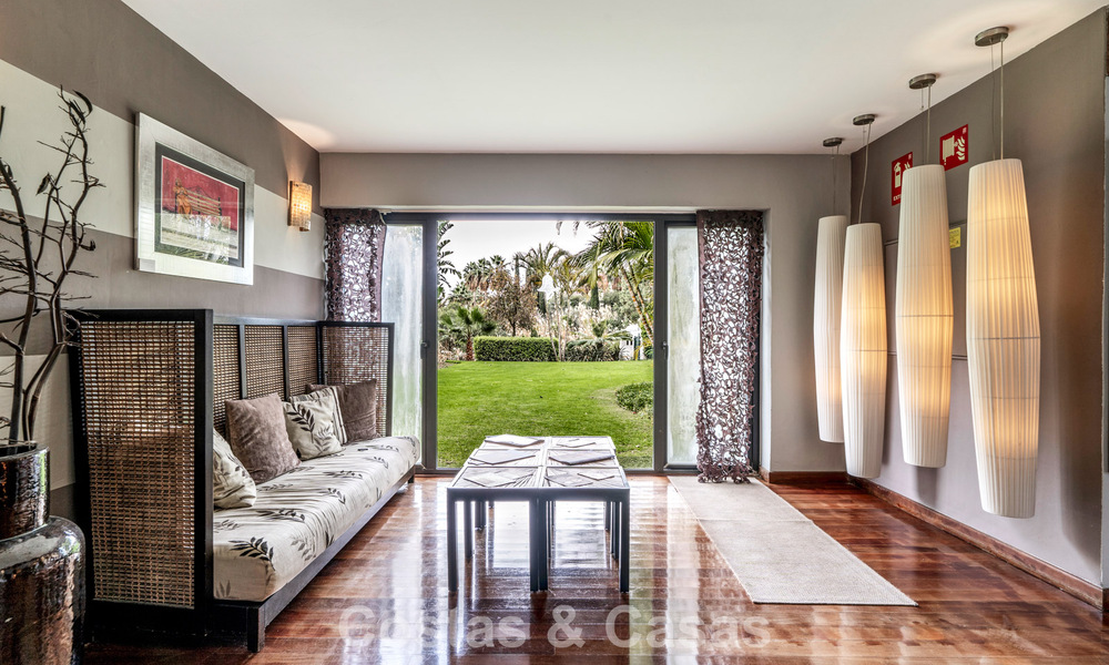 Instapklare, luxevilla te koop op loopafstand van een prachtig golfclubhuis op de New Golden Mile tussen Marbella - Estepona 806042