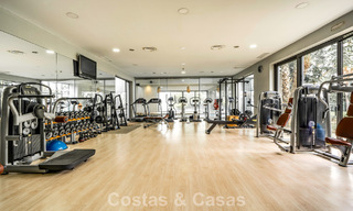 Instapklare, luxevilla te koop op loopafstand van een prachtig golfclubhuis op de New Golden Mile tussen Marbella - Estepona 806043 