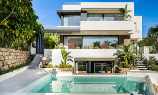 Instapklare, luxevilla te koop op loopafstand van een prachtig golfclubhuis op de New Golden Mile tussen Marbella - Estepona 806052 